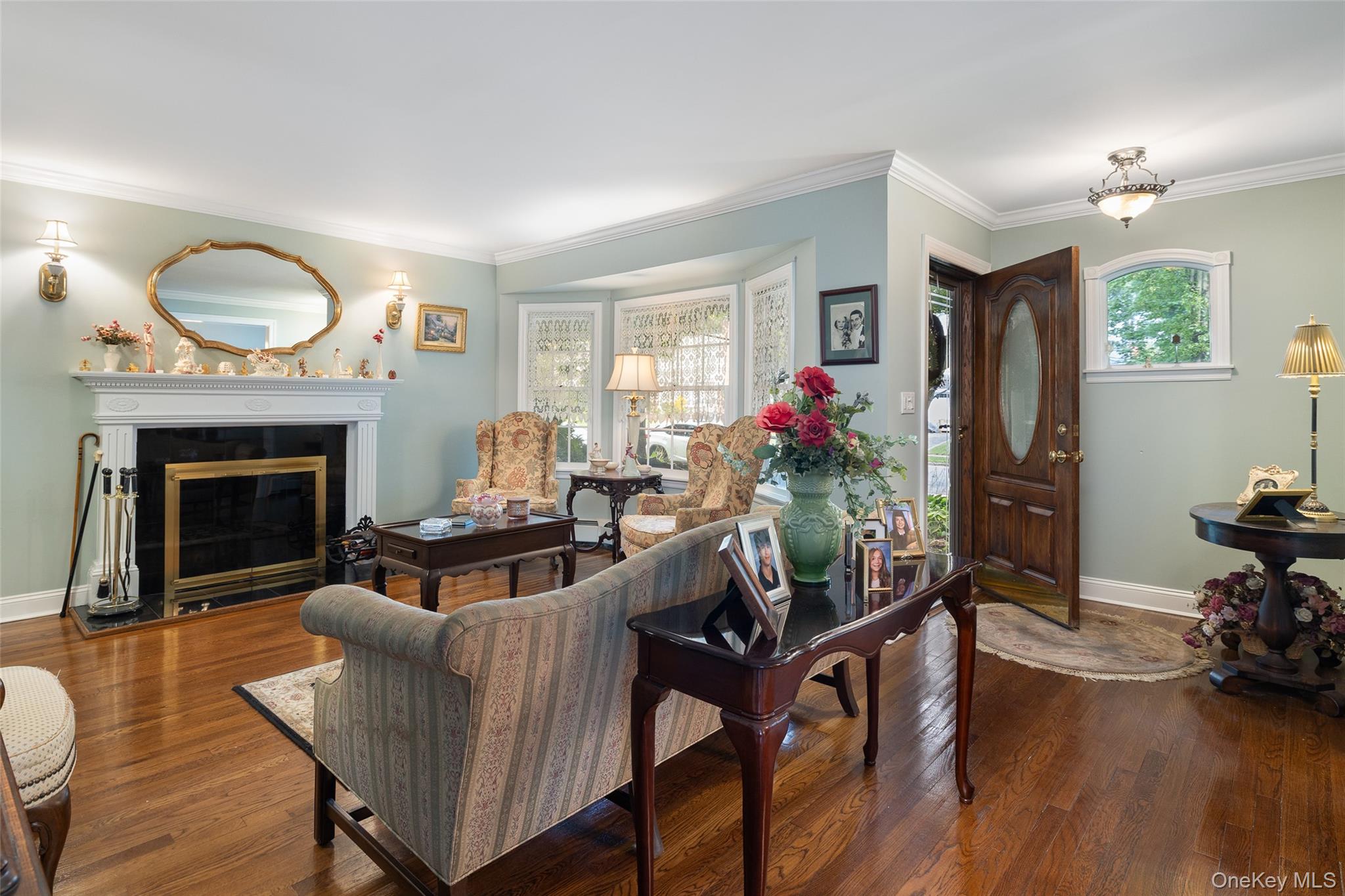 14 Magnolia Drive, New Hyde Park, NY 11040