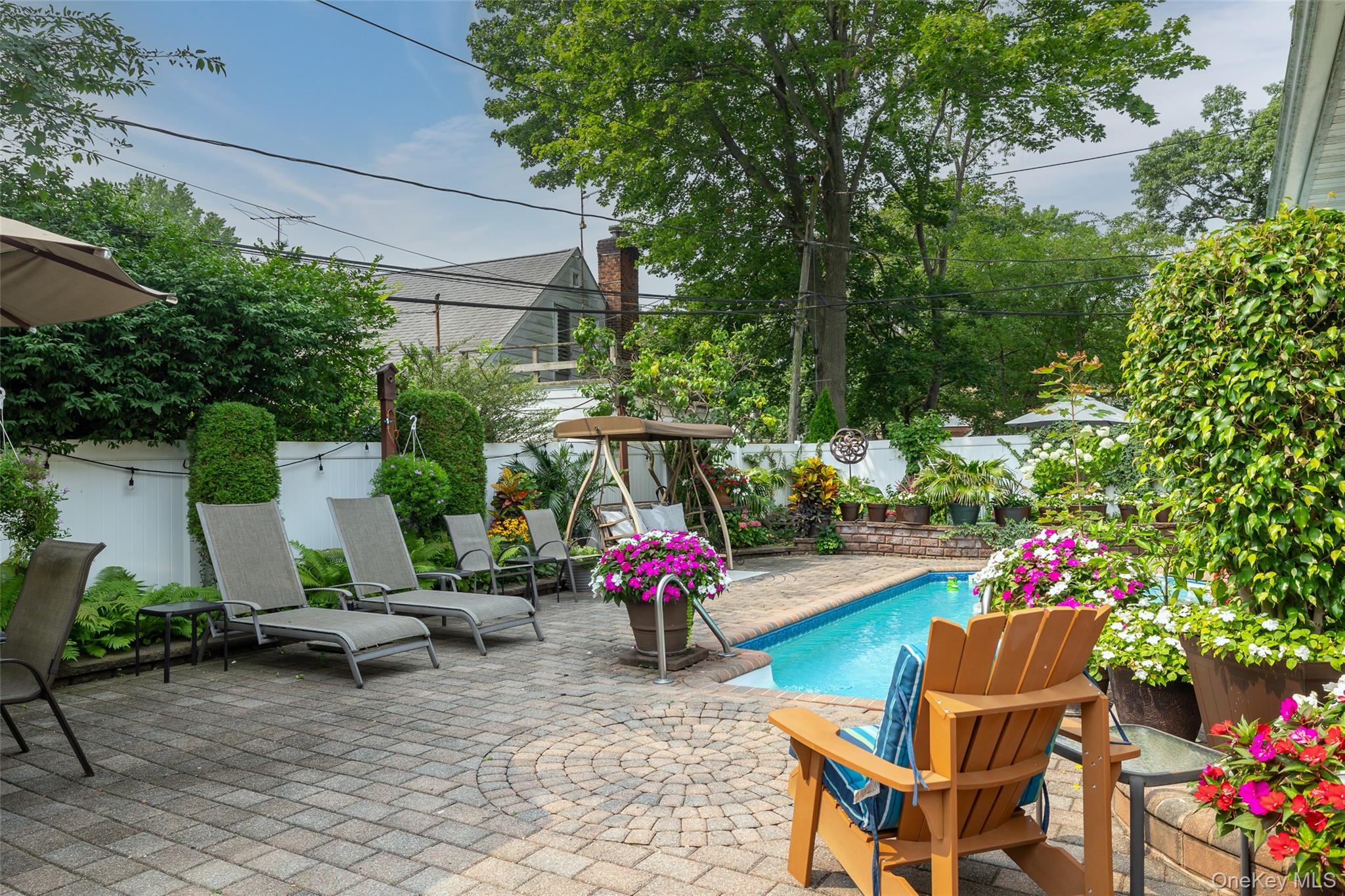 14 Magnolia Drive, New Hyde Park, NY 11040