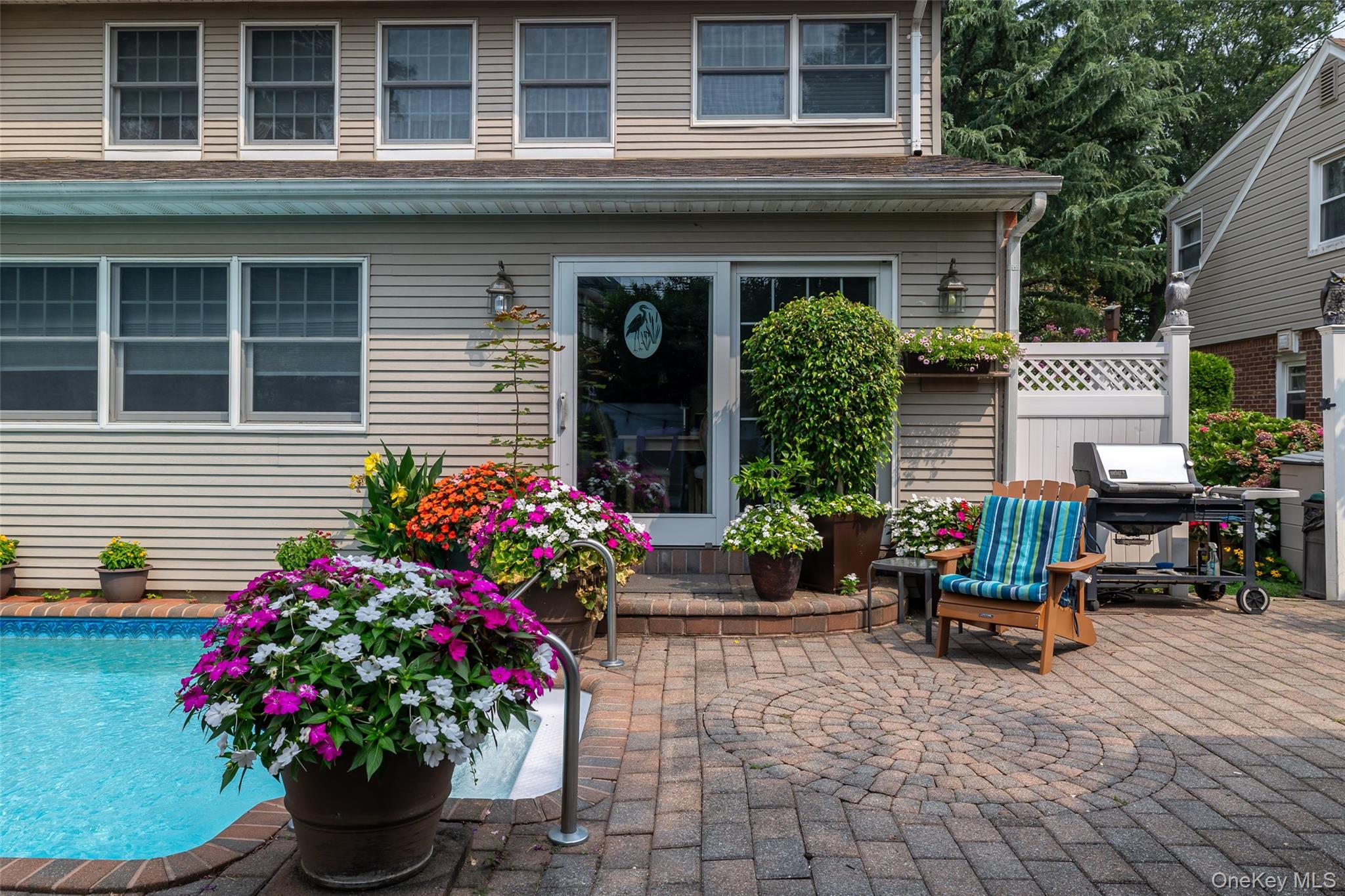 14 Magnolia Drive, New Hyde Park, NY 11040