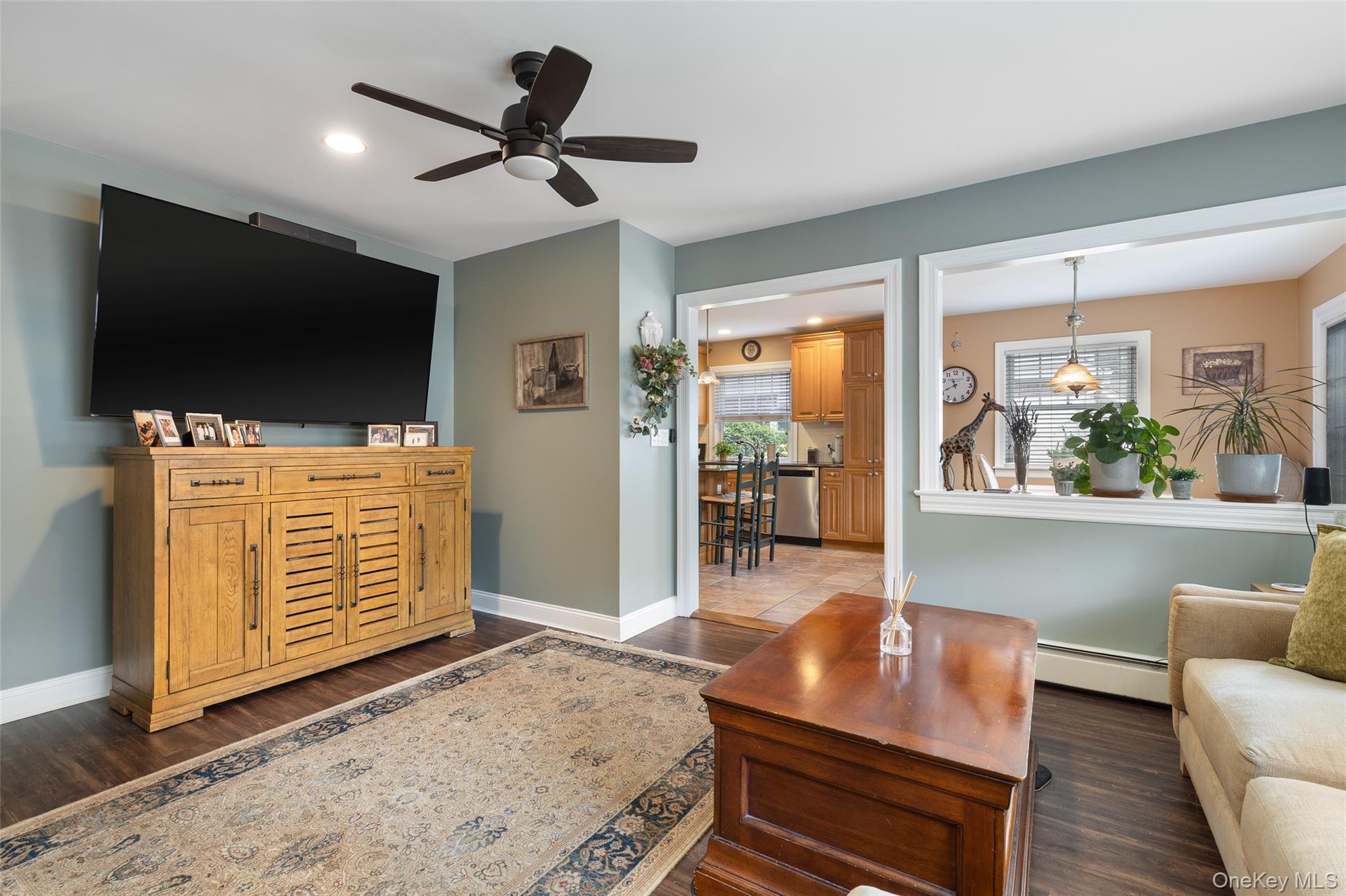 14 Magnolia Drive, New Hyde Park, NY 11040