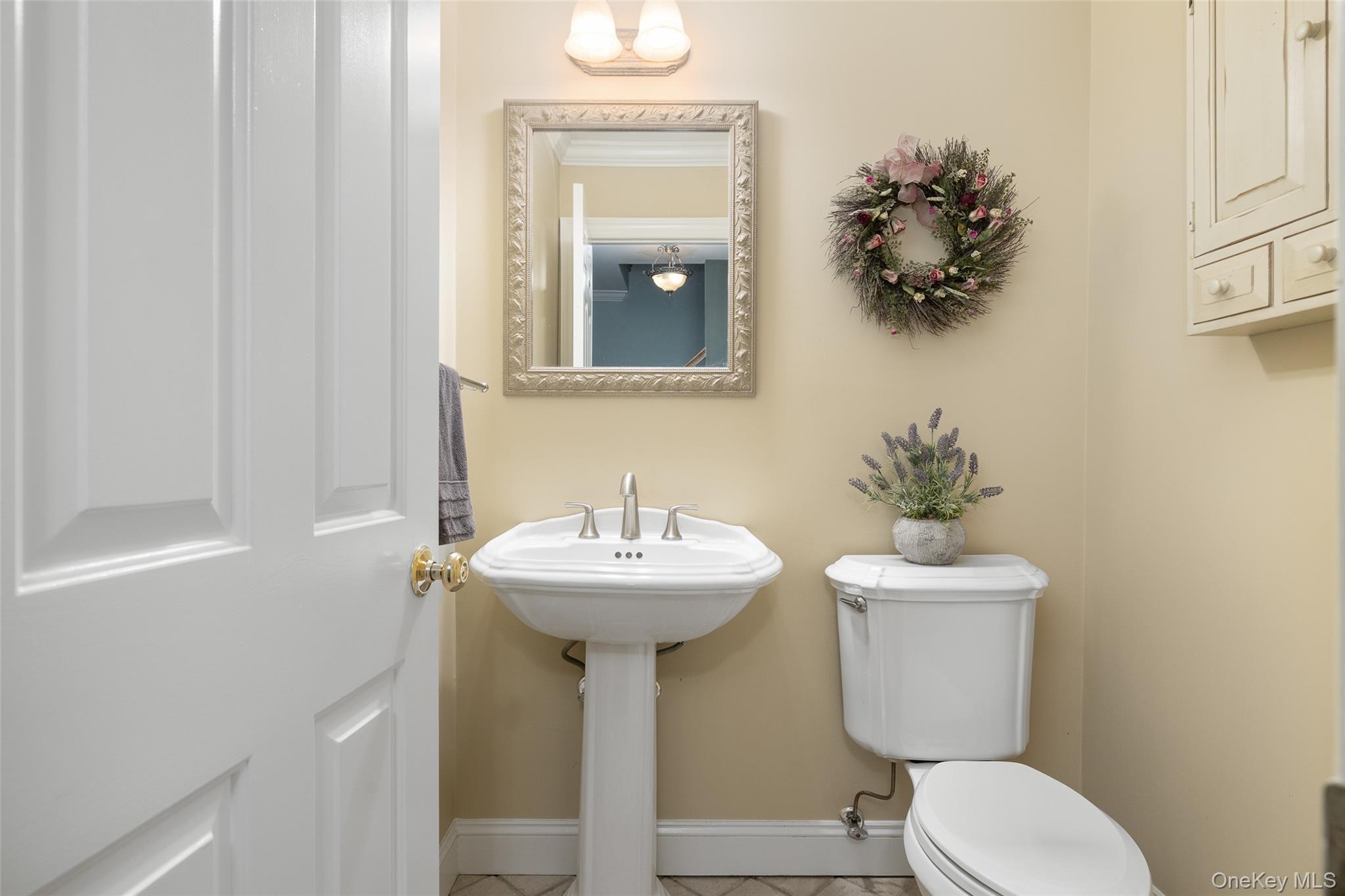 14 Magnolia Drive, New Hyde Park, NY 11040