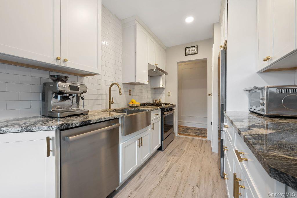 105 Garth Road # 5G, Scarsdale, NY 10583