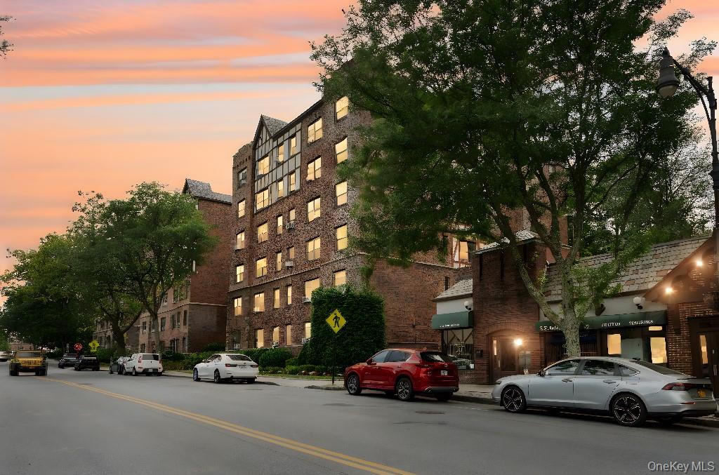 105 Garth Road # 5G, Scarsdale, NY 10583