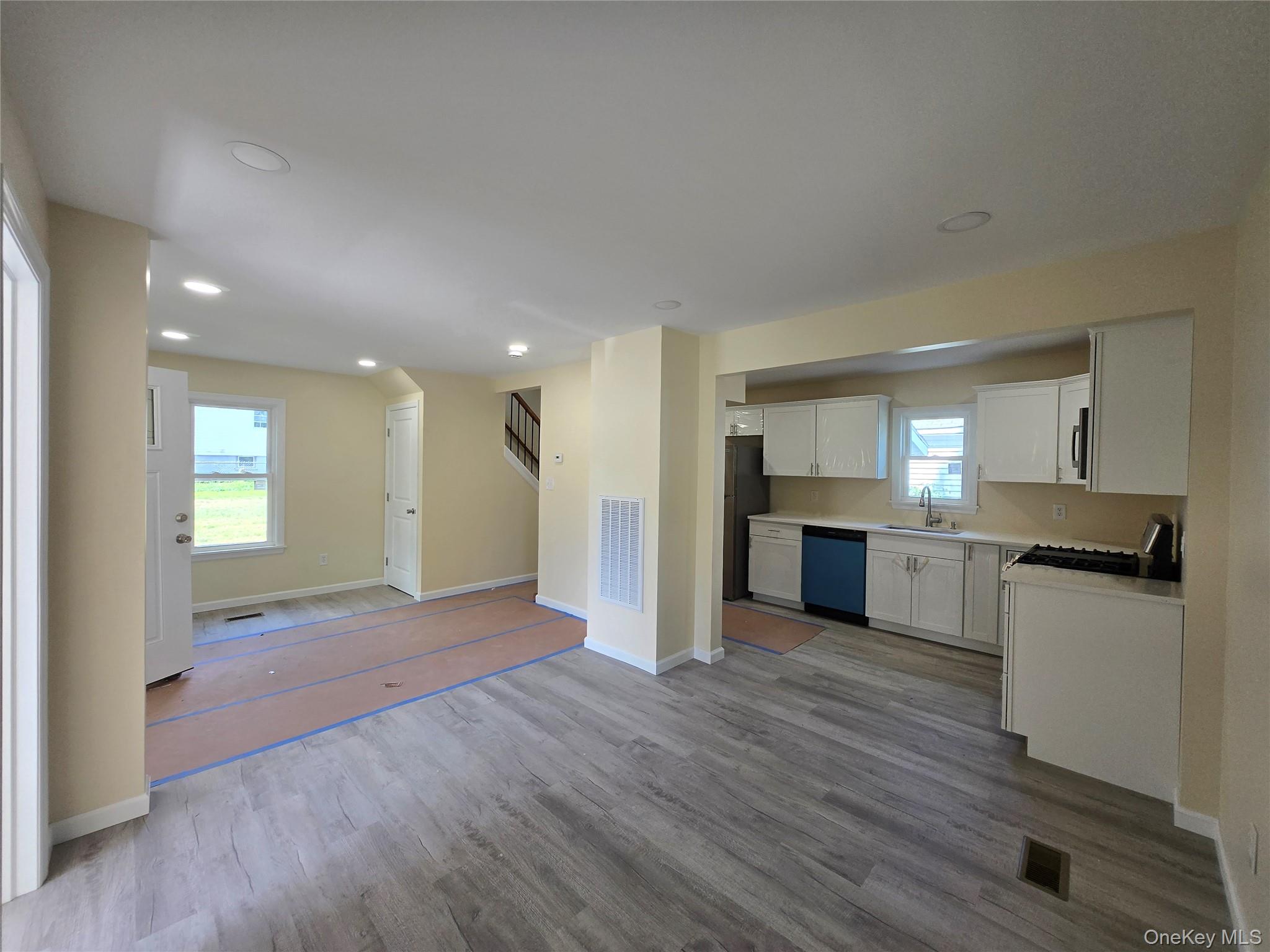 1 Chestnut Street, Middletown, NY 10940