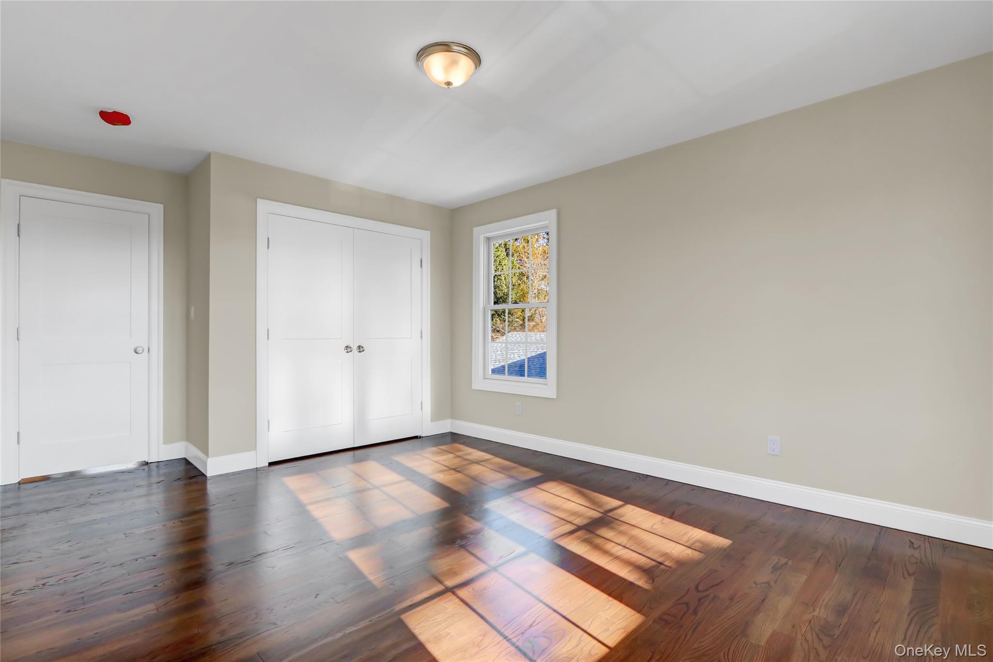 9 Hickory Road, Bayville, NY 11709