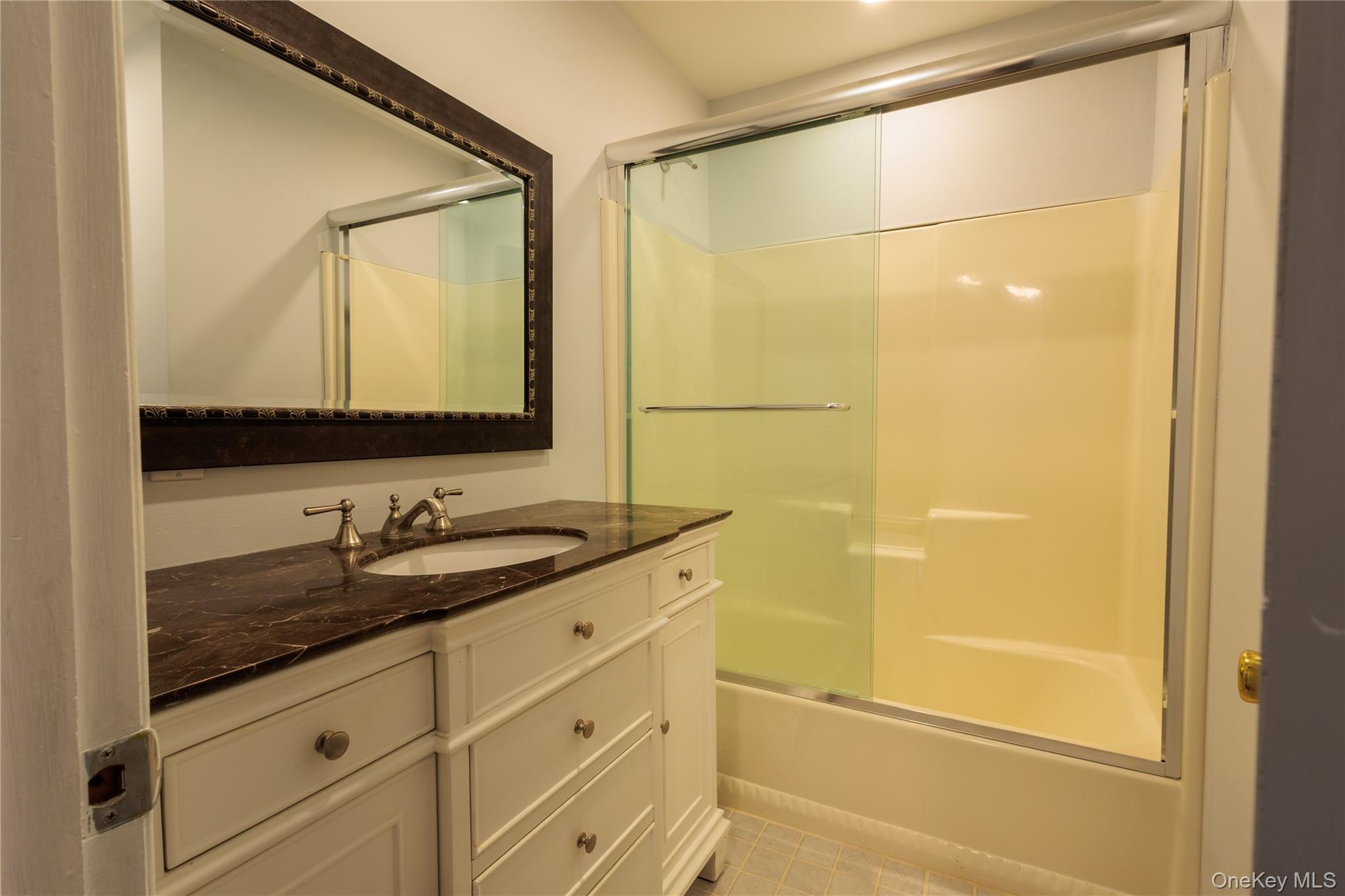 14 Hill Road, Saint James, NY 11780