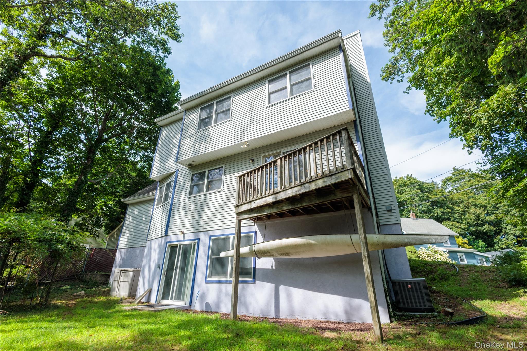 14 Hill Road, Saint James, NY 11780