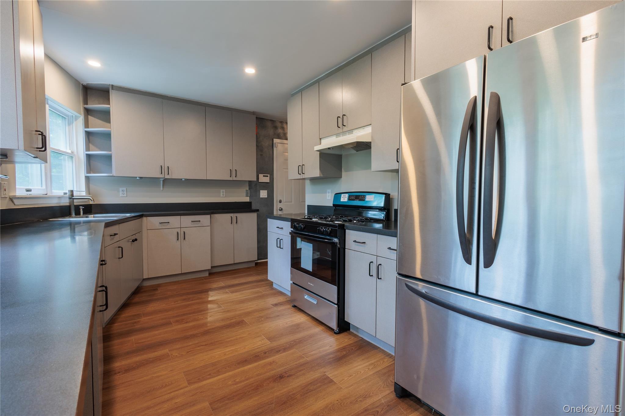 14 Hill Road, Saint James, NY 11780