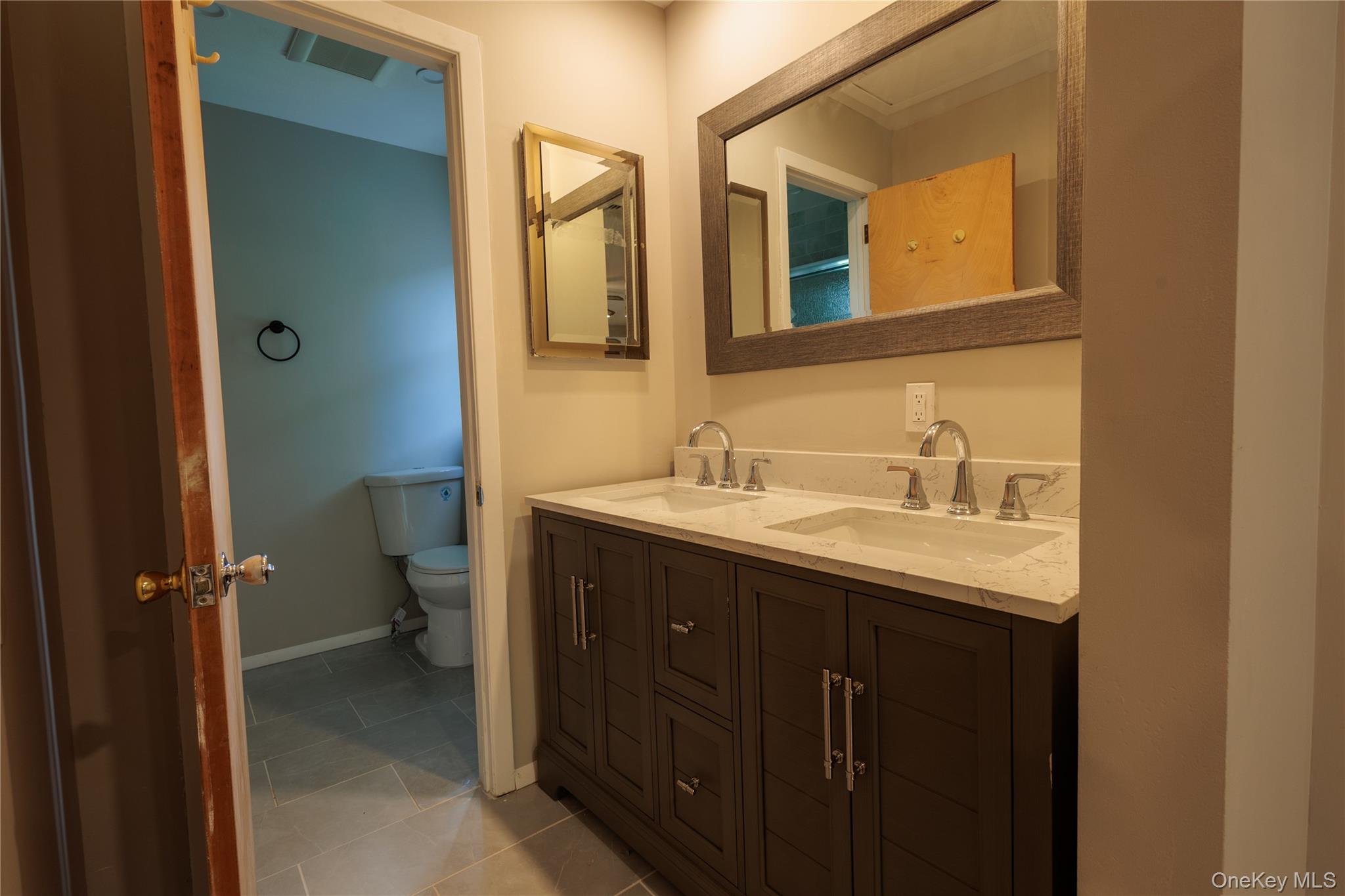 14 Hill Road, Saint James, NY 11780