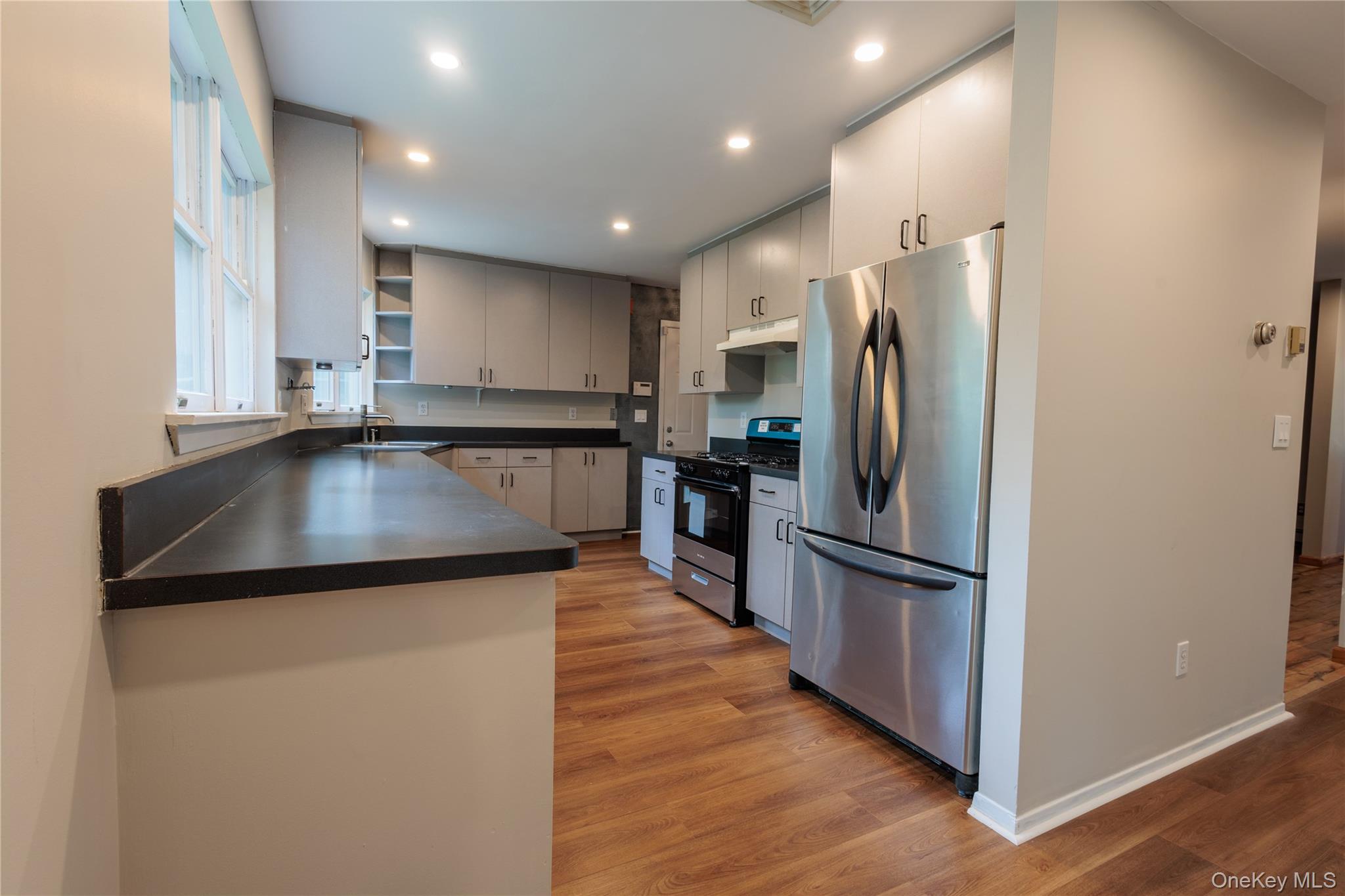 14 Hill Road, Saint James, NY 11780