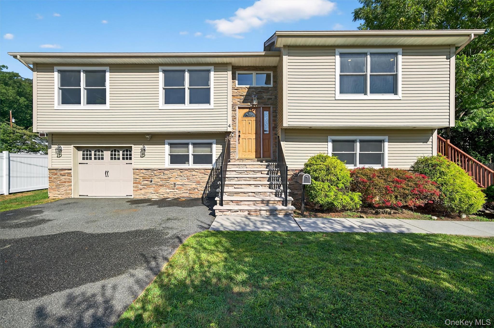 4 Sheridan Avenue, Sloatsburg, NY 10974