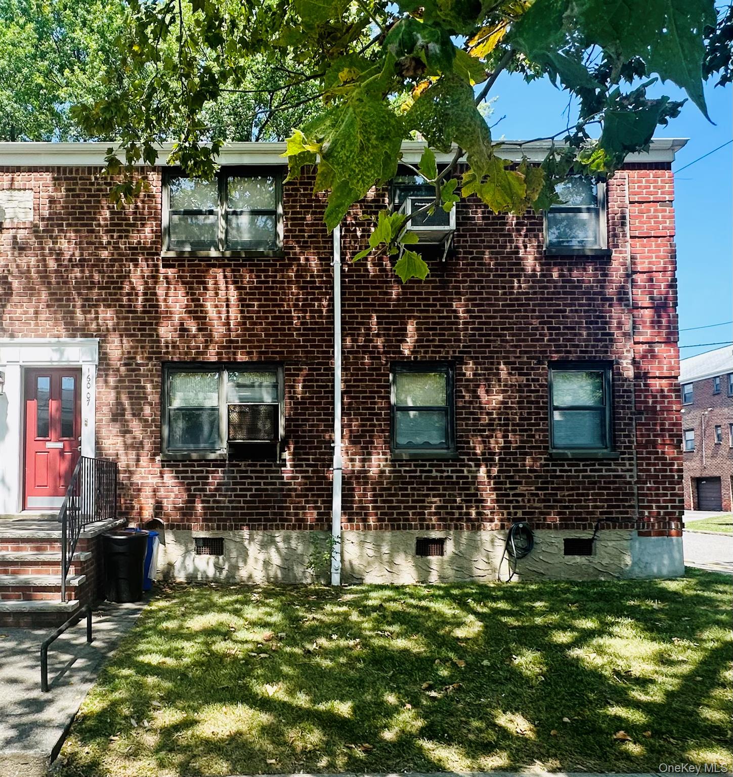 160-07 17 Avenue # Lower, Whitestone, NY 11357