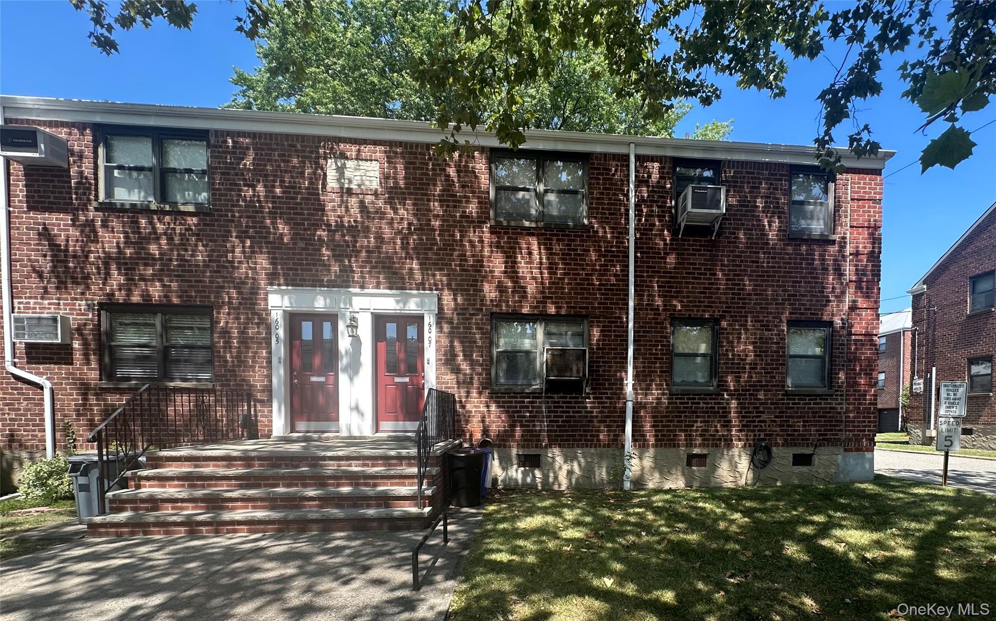 160-07 17 Avenue # Lower, Whitestone, NY 11357