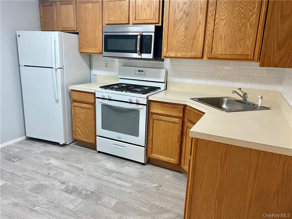 100 Dowd # 14-C, Haverstraw, NY 10927