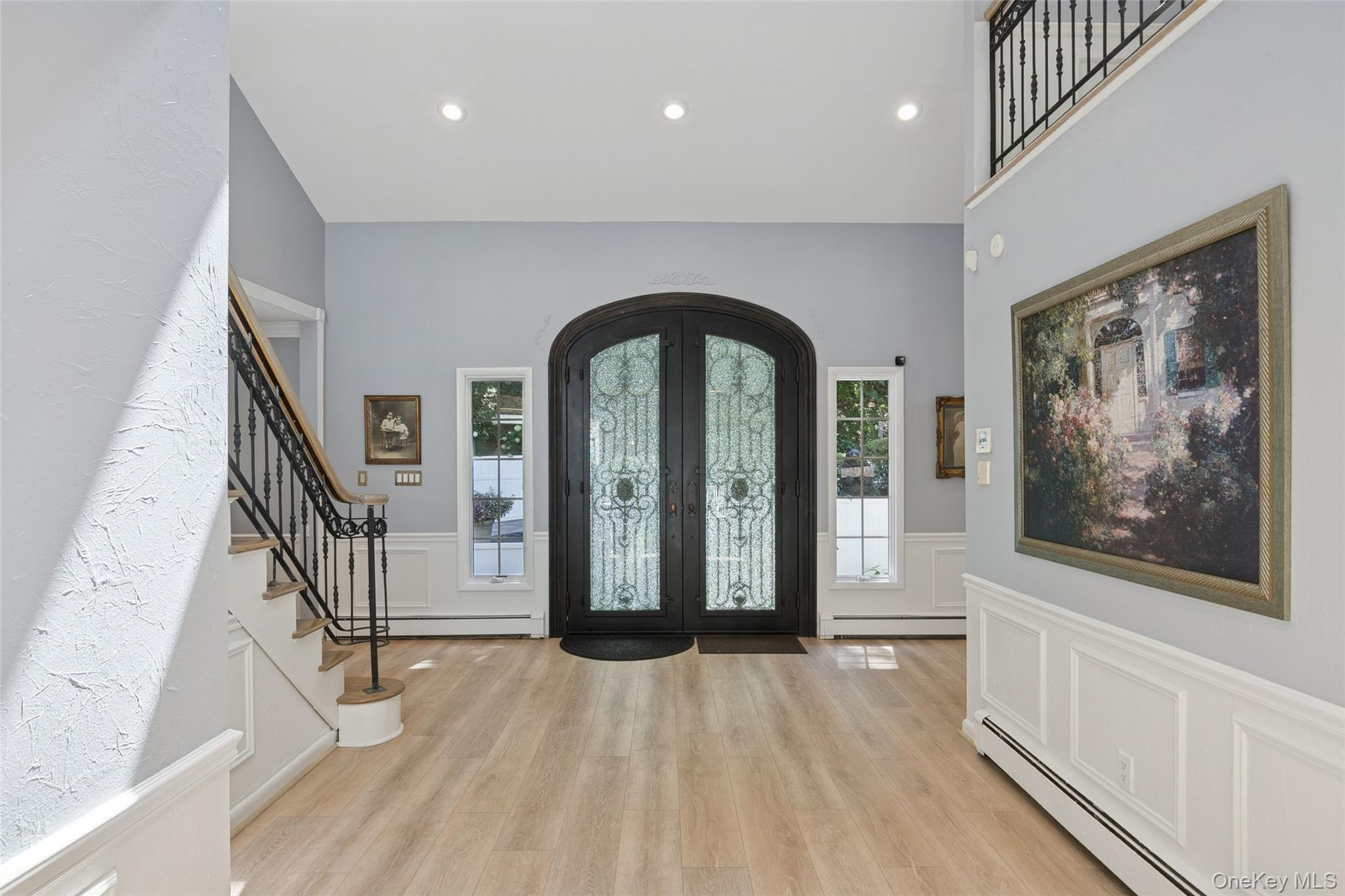 6 Hilltop Drive, Laurel Hollow, NY 11791