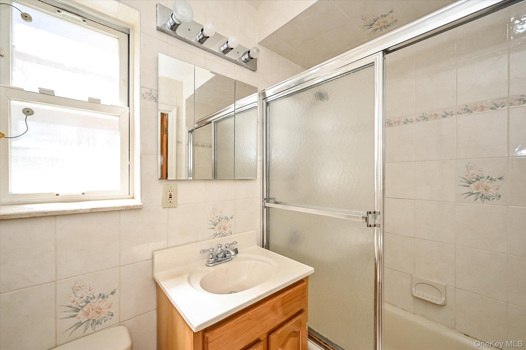 57-10 253rd Street, Little Neck, NY 11362