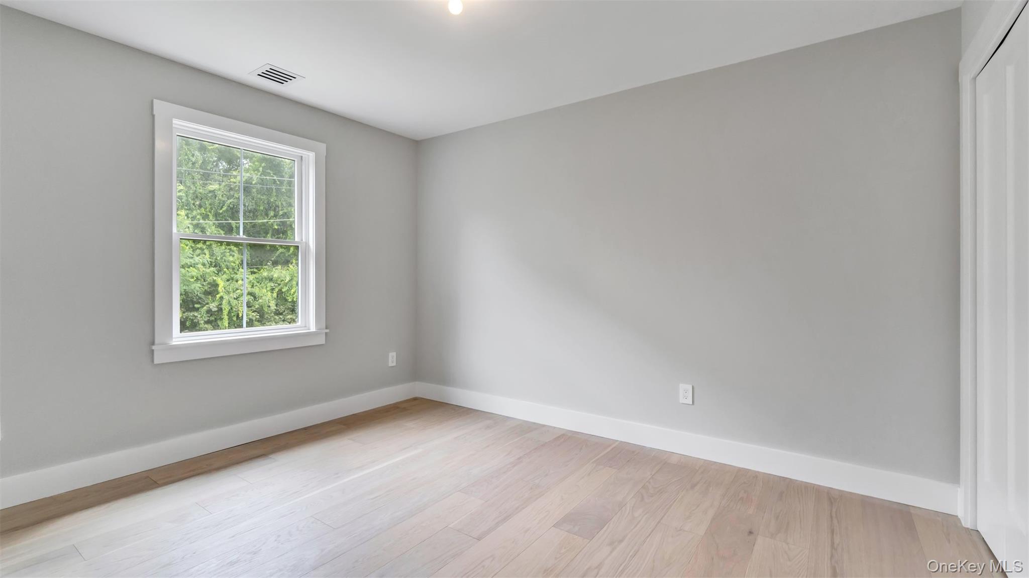 5B Fanning Avenue, Hampton Bays, NY 11946