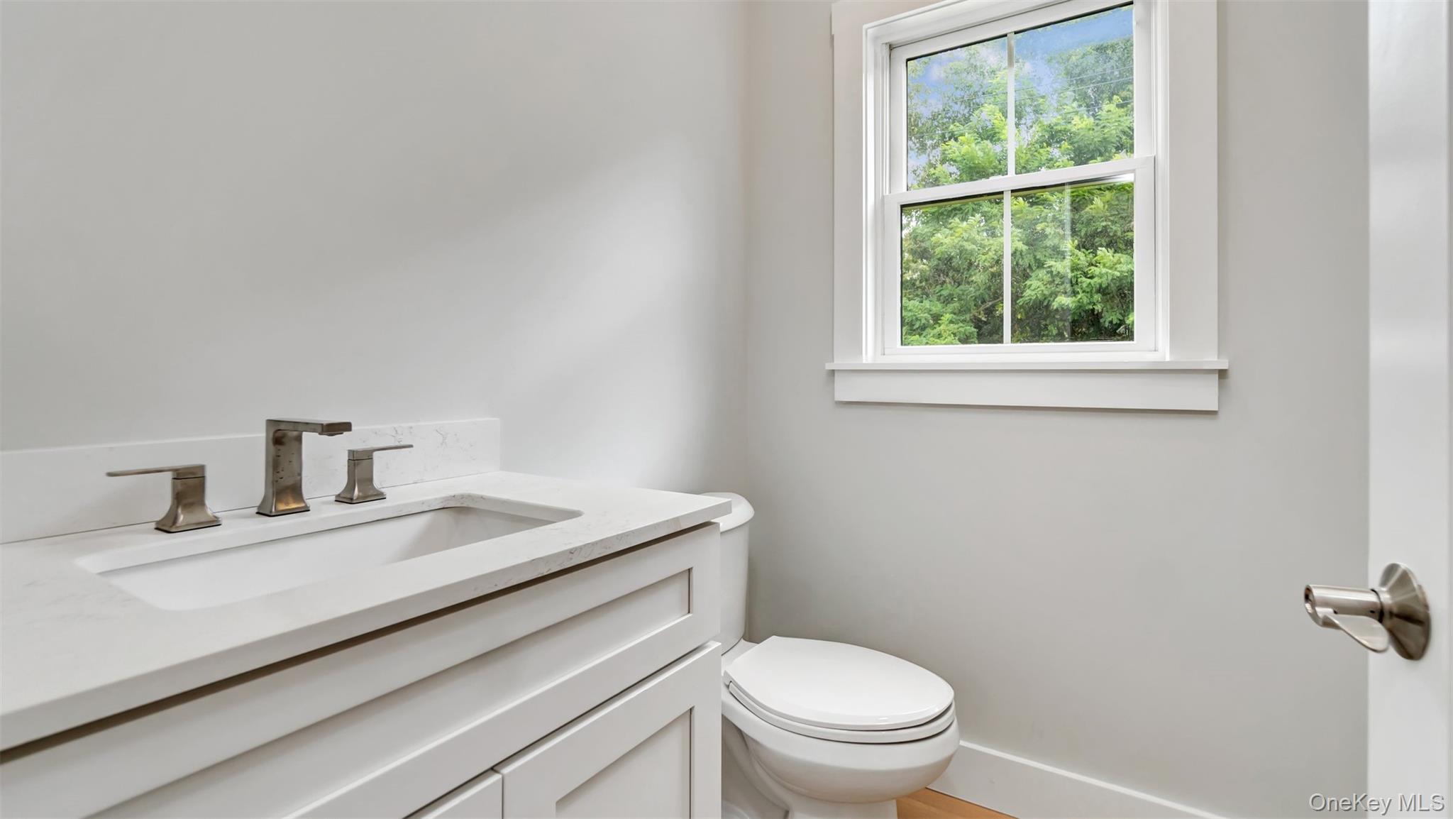 5B Fanning Avenue, Hampton Bays, NY 11946