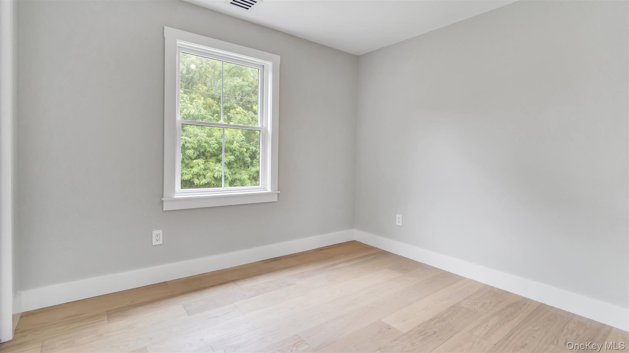 5B Fanning Avenue, Hampton Bays, NY 11946