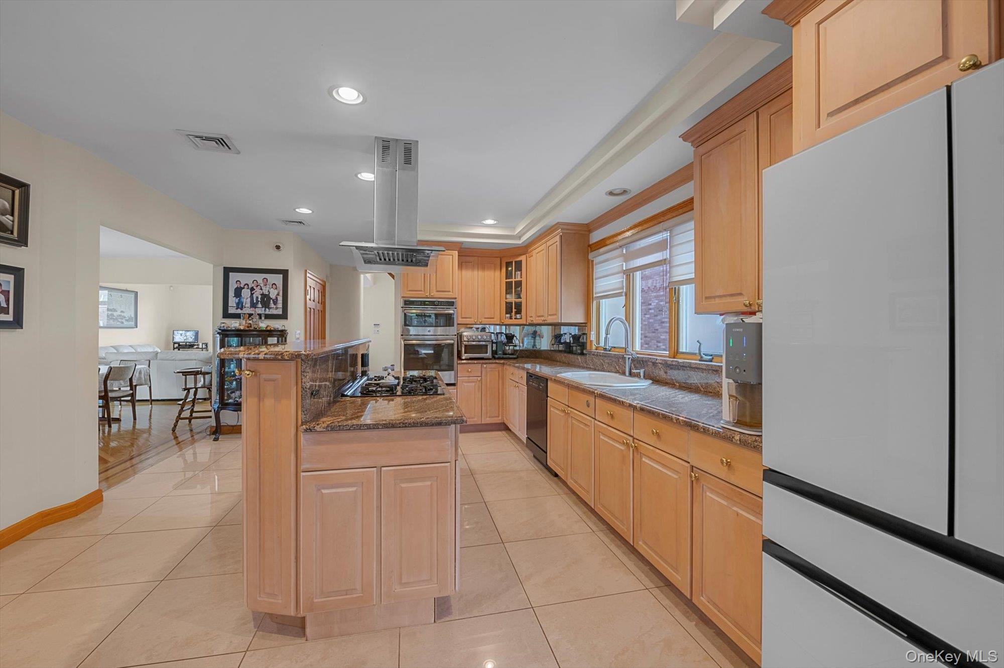 252-25 Leith Road, Little Neck, NY 11362