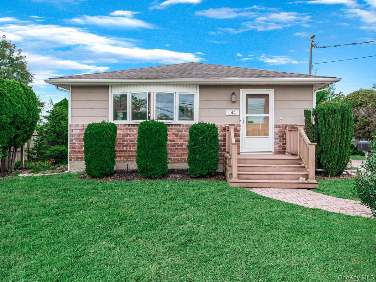 144 S 7th Street, Bethpage, NY 11714