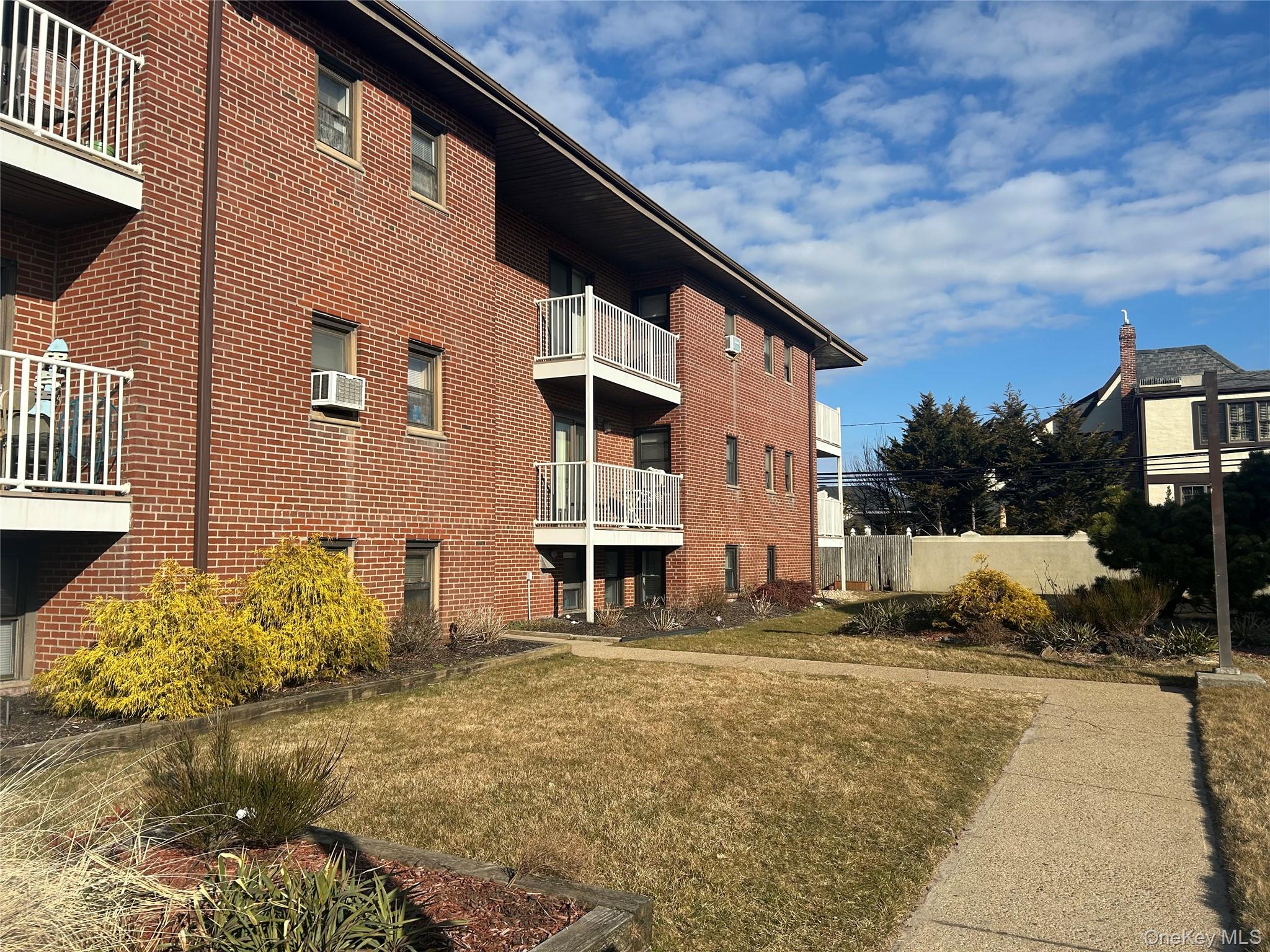 475 W Broadway # B2, Long Beach, NY 11561