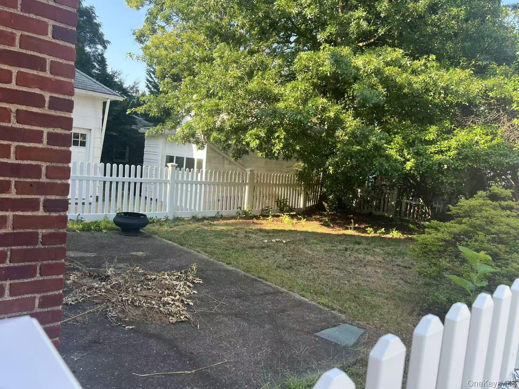 119 Emerson Avenue, Floral Park, NY 11001