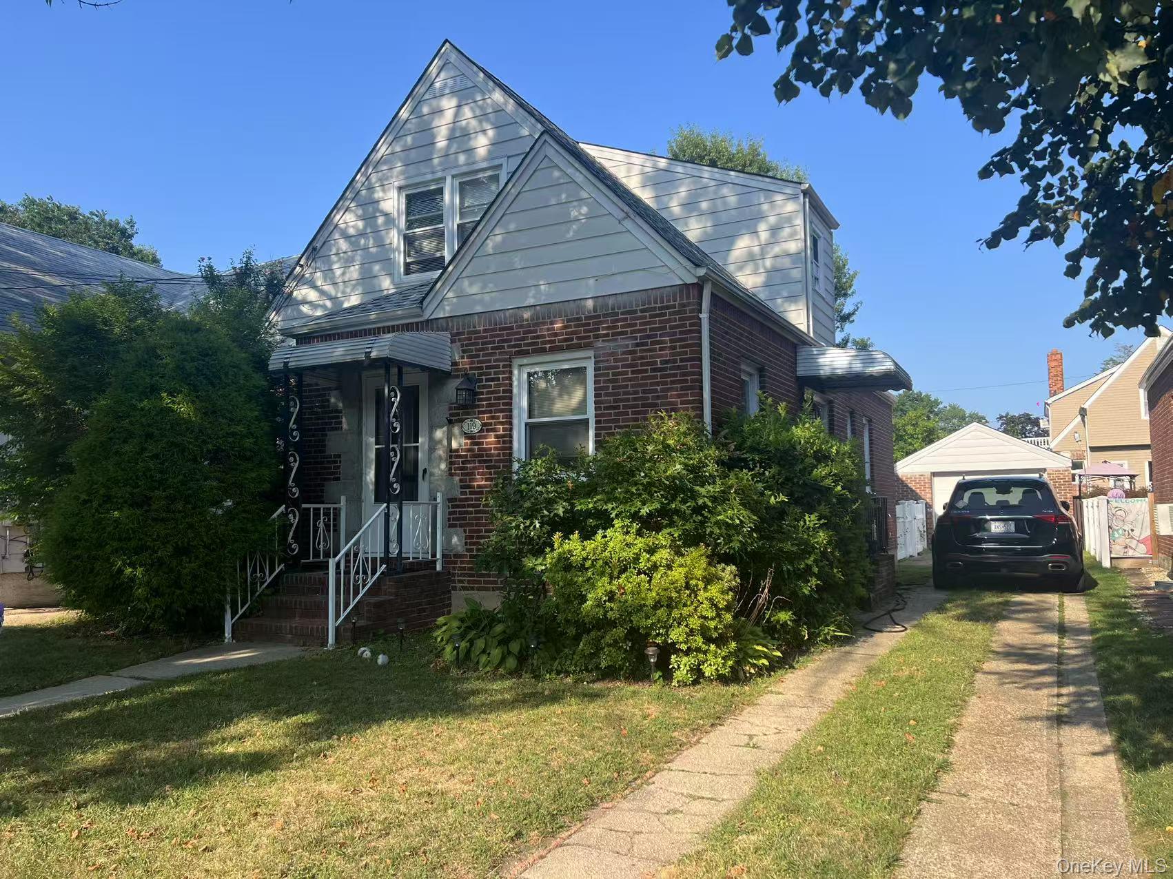 119 Emerson Avenue, Floral Park, NY 11001