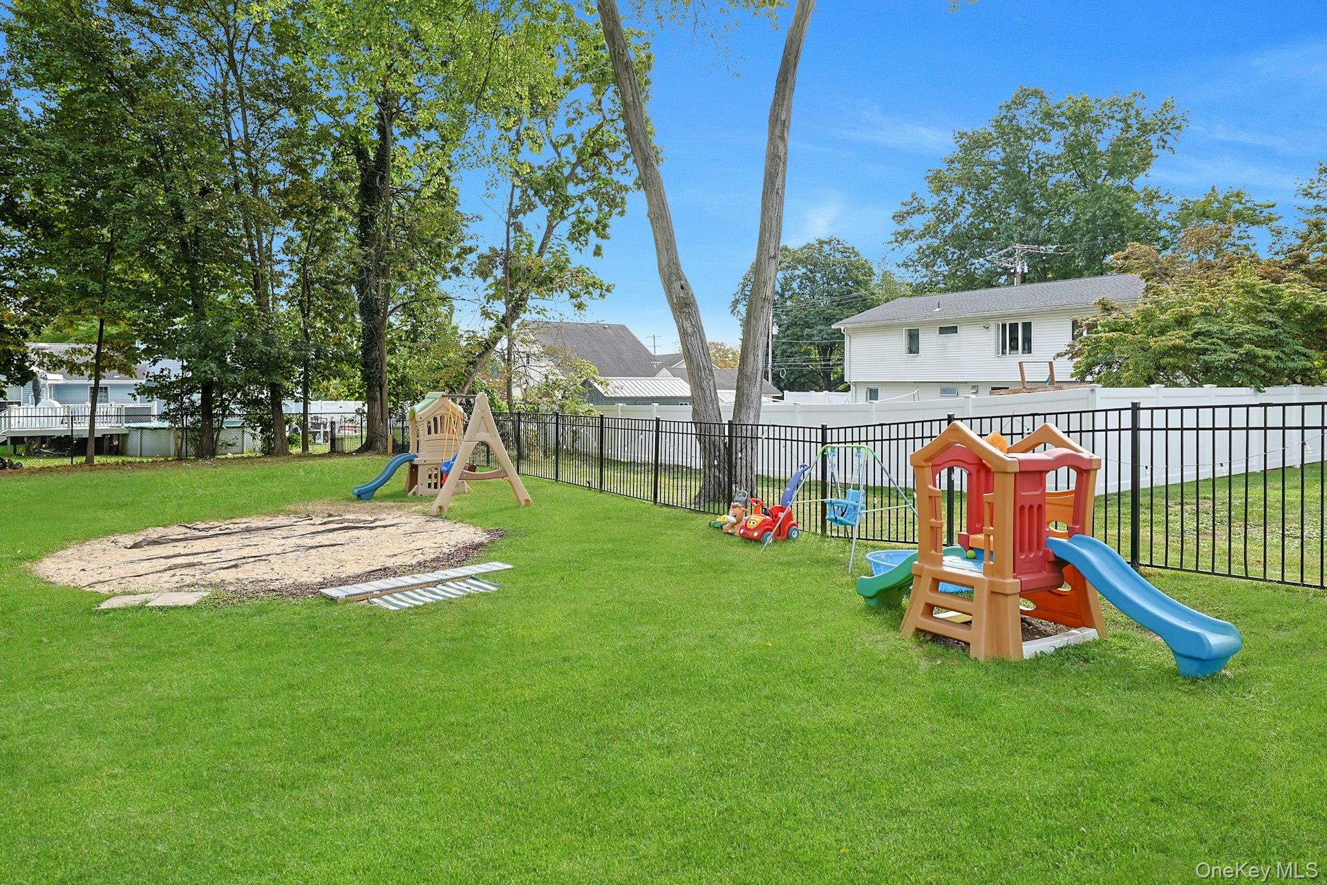 13 Central Avenue, Tappan, NY 10983