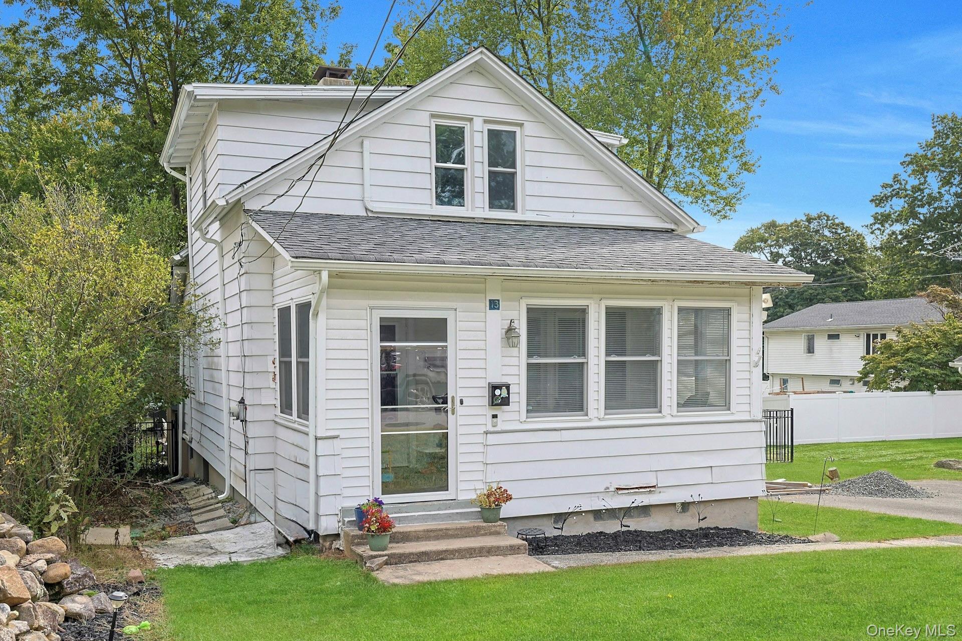 13 Central Avenue, Tappan, NY 10983