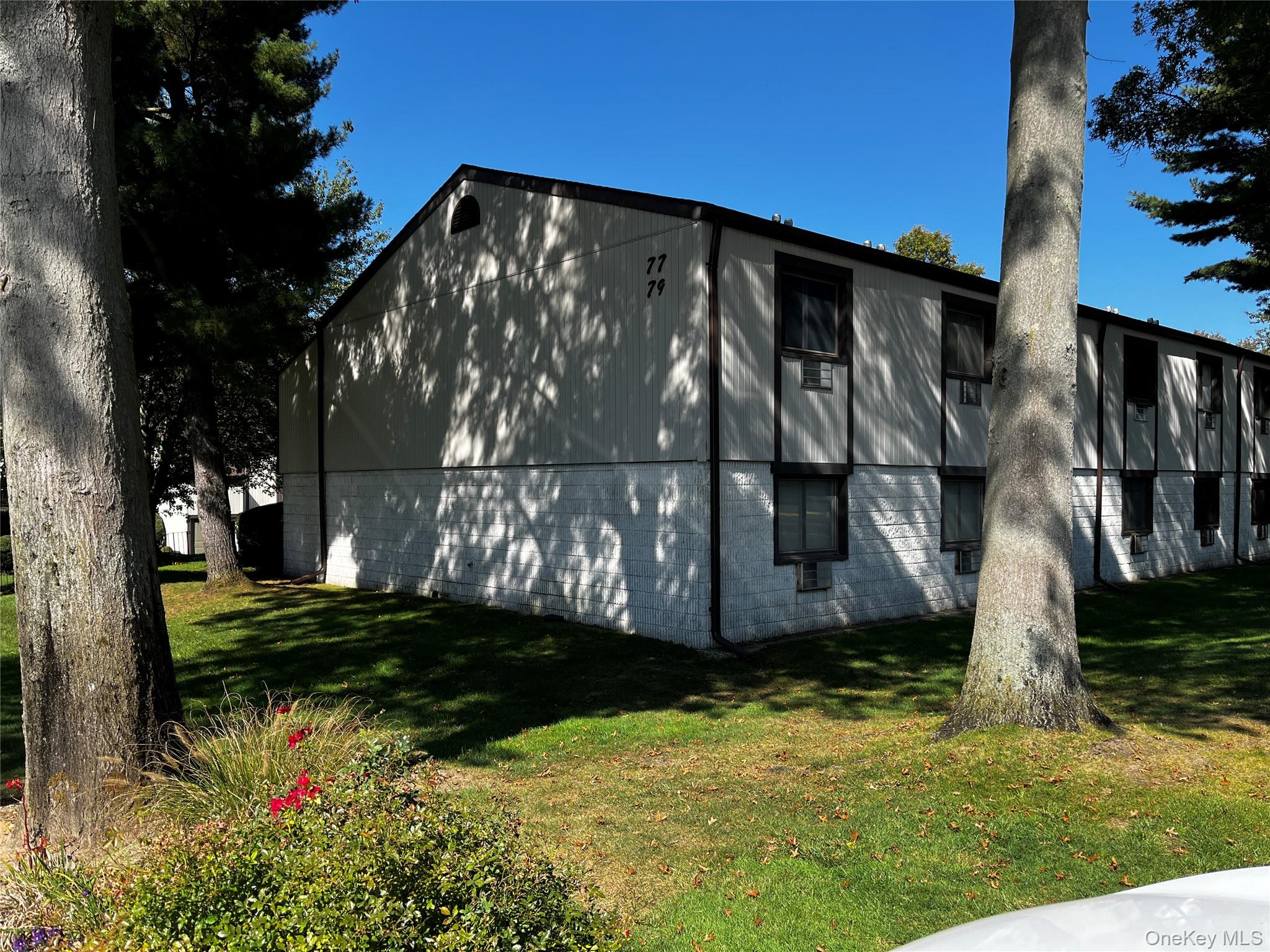 77 Richmond Boulevard # 4A, Ronkonkoma, NY 11779