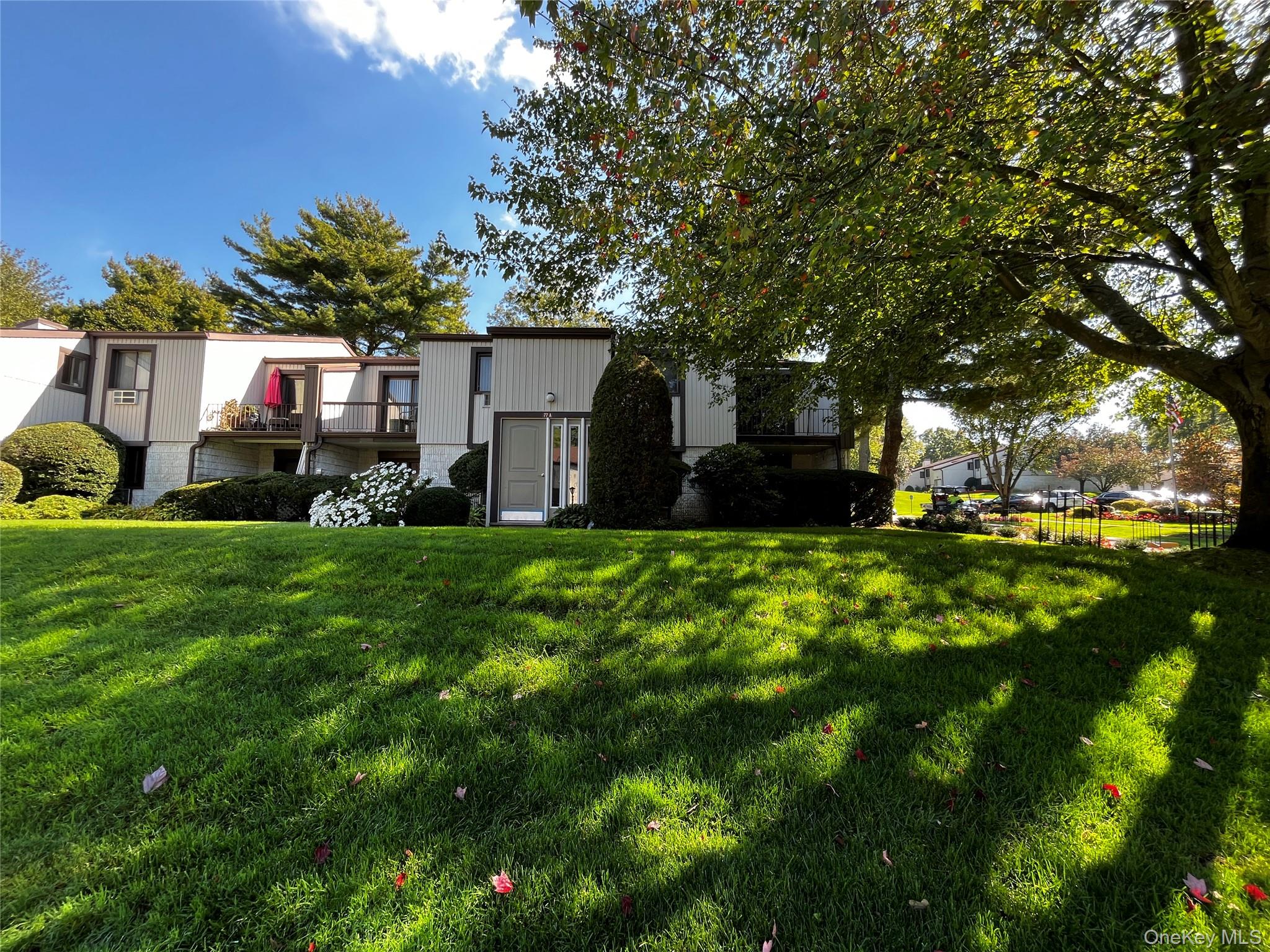 77 Richmond Boulevard # 4A, Ronkonkoma, NY 11779