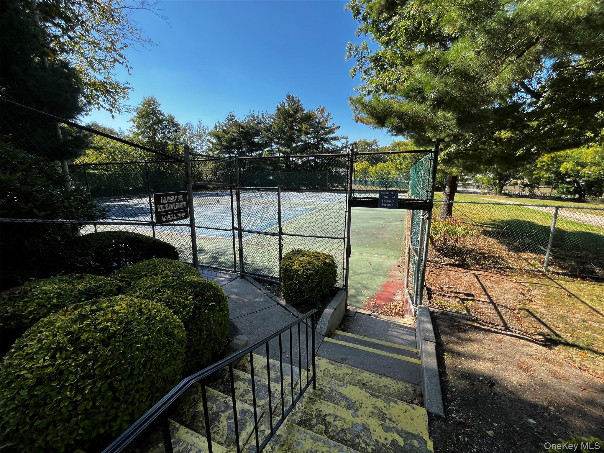 77 Richmond Boulevard # 4A, Ronkonkoma, NY 11779