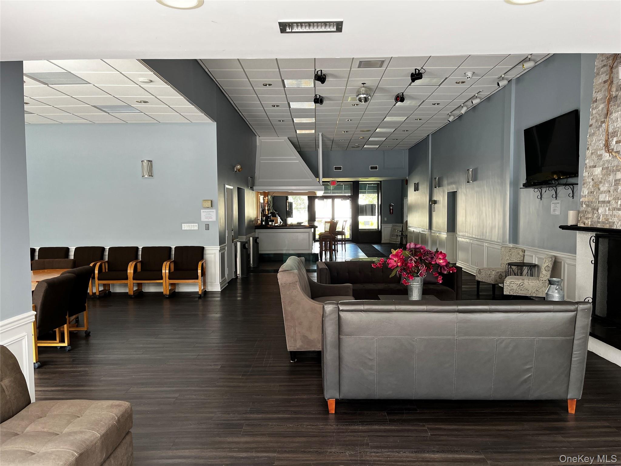 77 Richmond Boulevard # 4A, Ronkonkoma, NY 11779