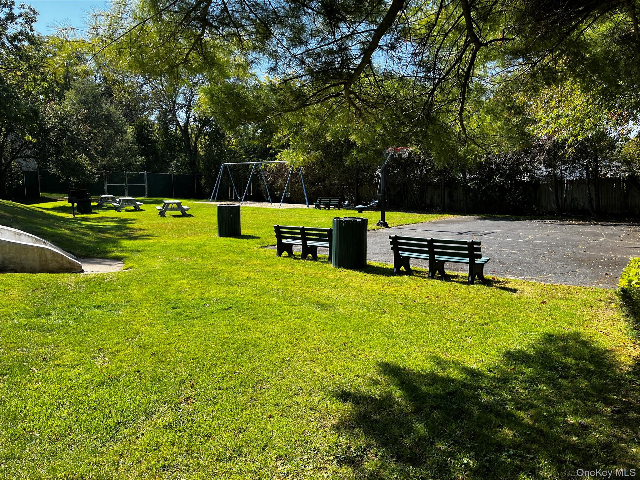 77 Richmond Boulevard # 4A, Ronkonkoma, NY 11779