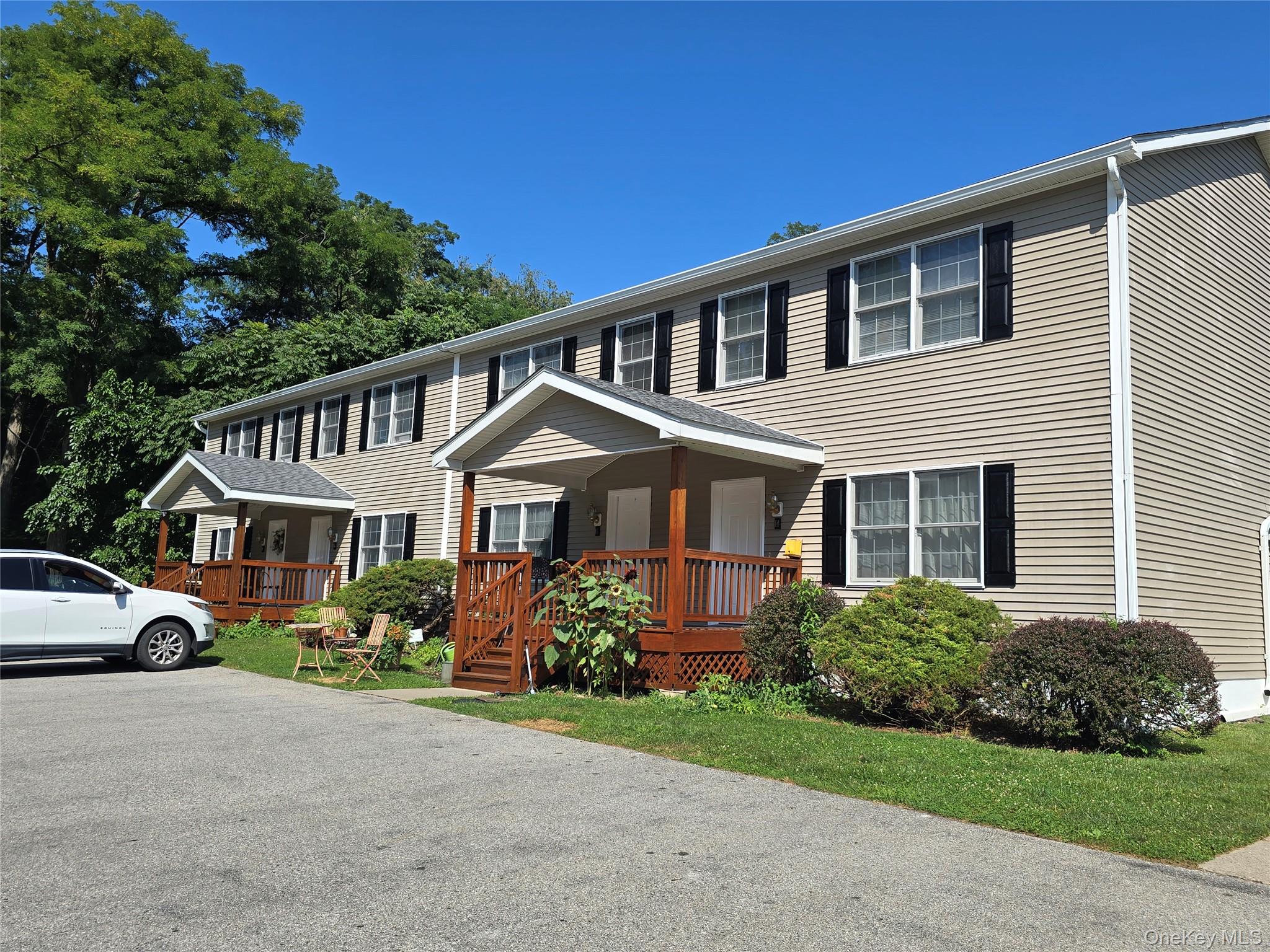 1-18 Willow Way # 2, Rhinebeck, NY 12572