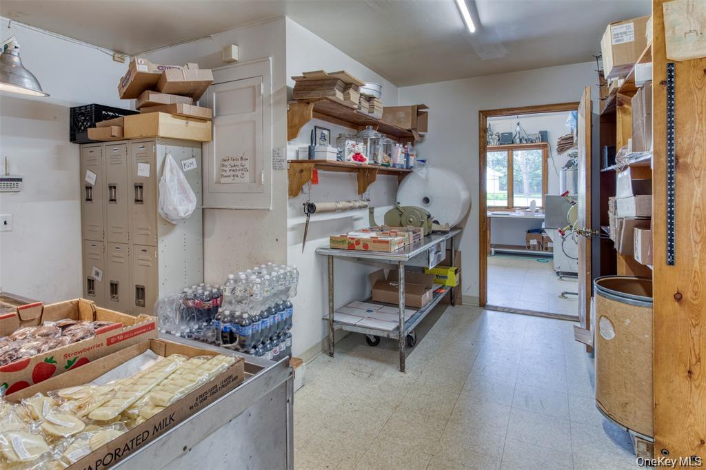 22350 Main Road, Orient, NY 11957