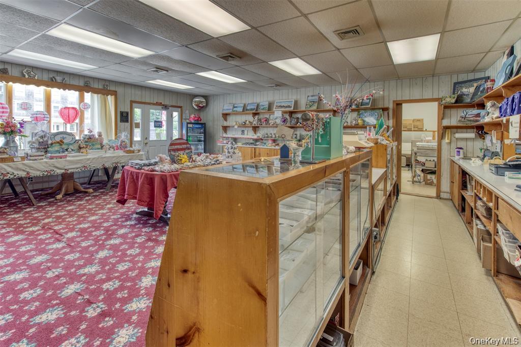 22350 Main Road, Orient, NY 11957