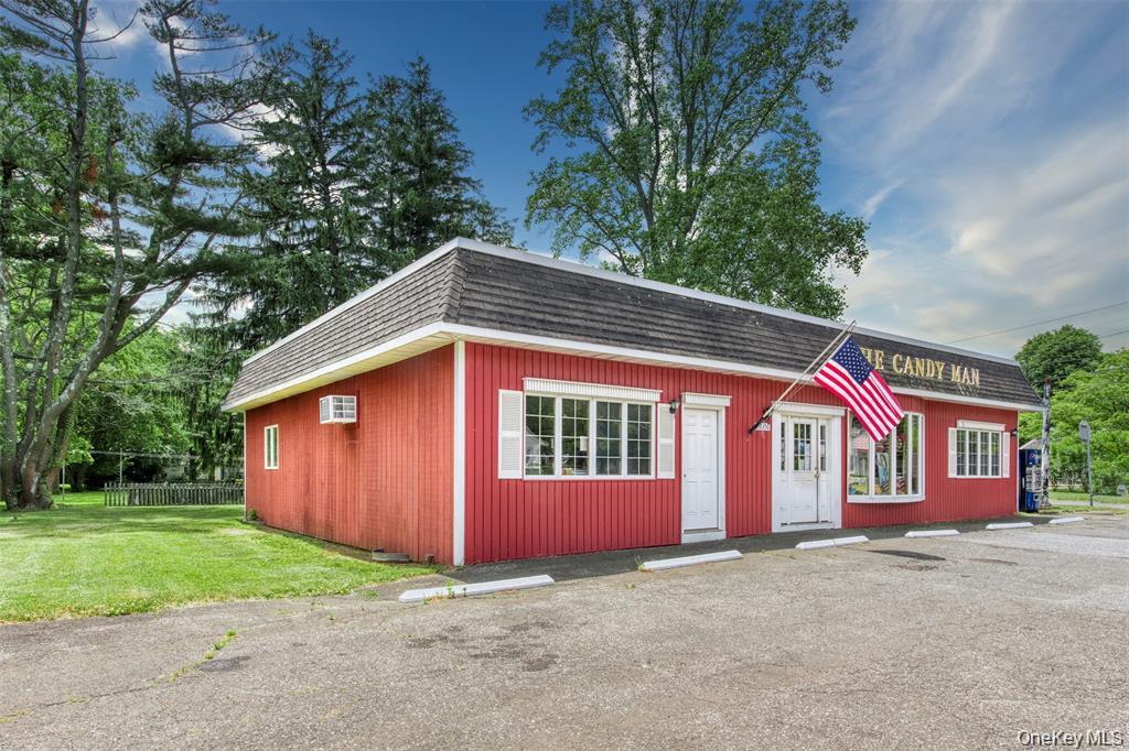 22350 Main Road, Orient, NY 11957