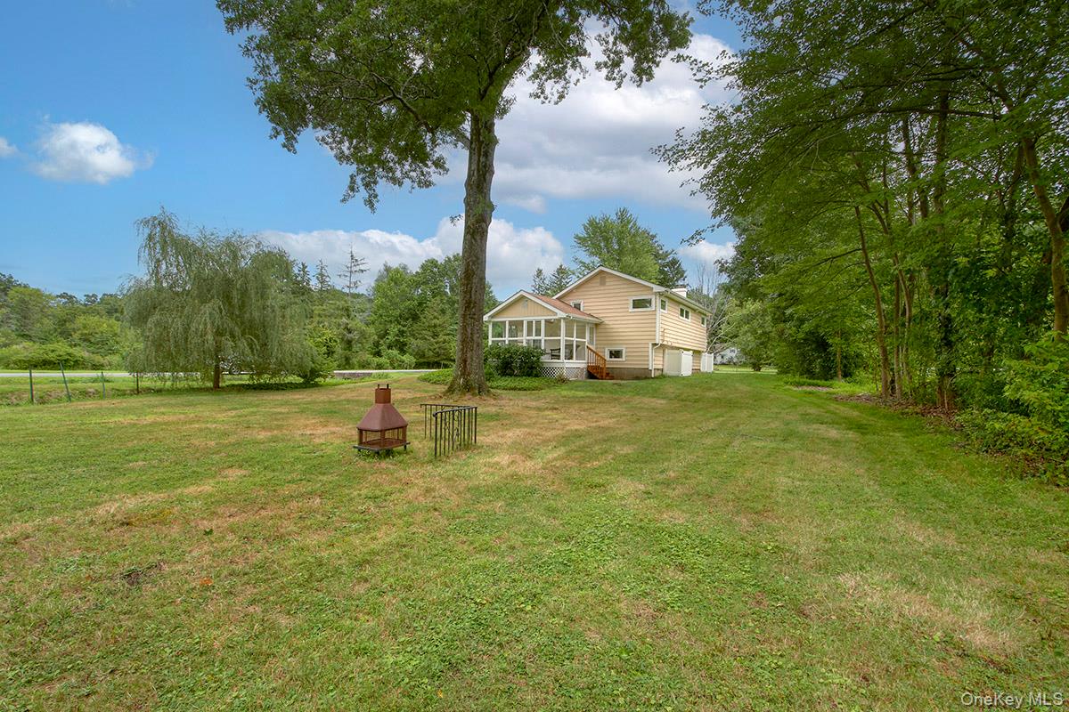 22 Daly Cross Road, Mount Kisco, NY 10549