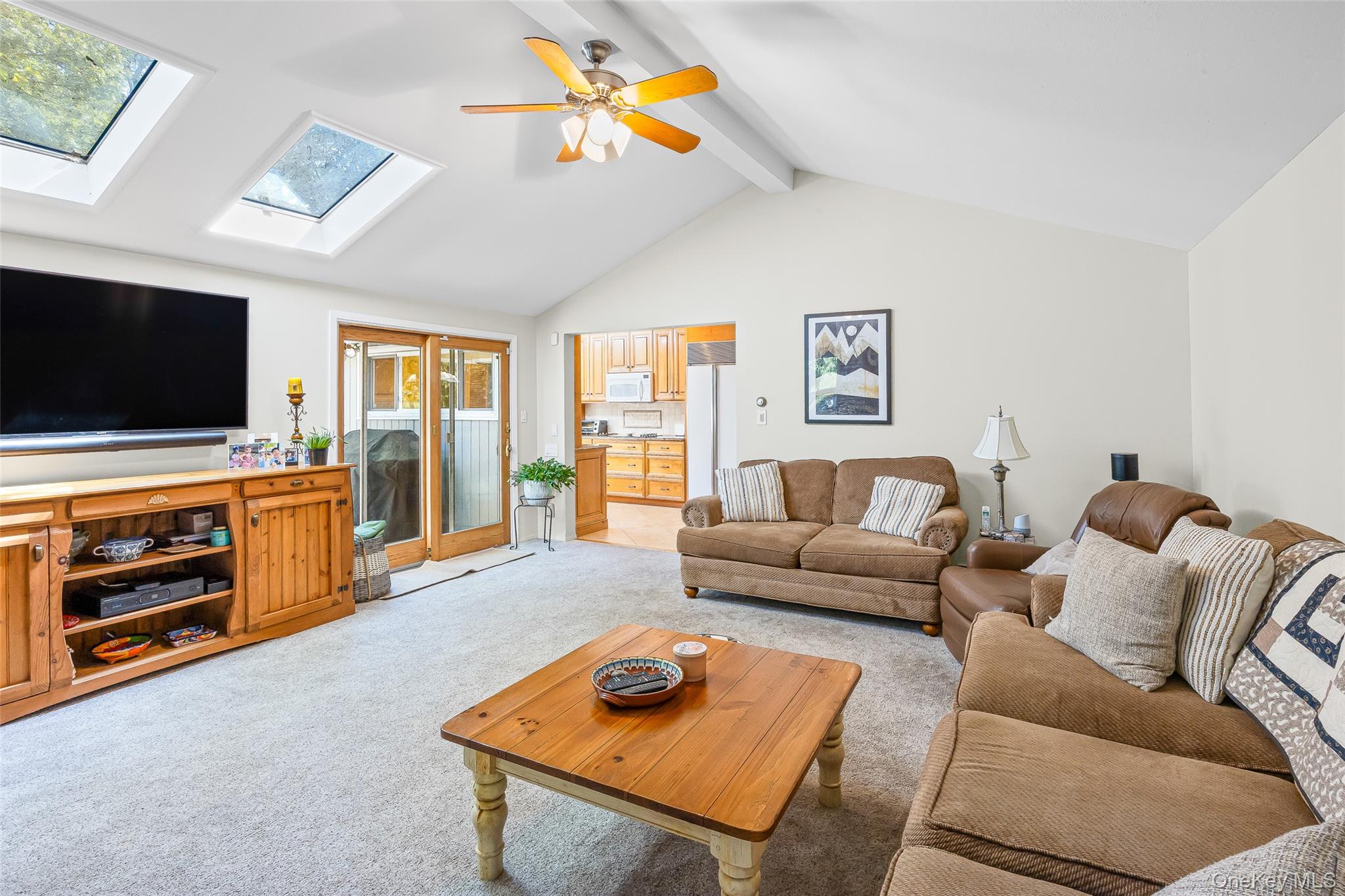 34 Cherry Lane E, Syosset, NY 11791