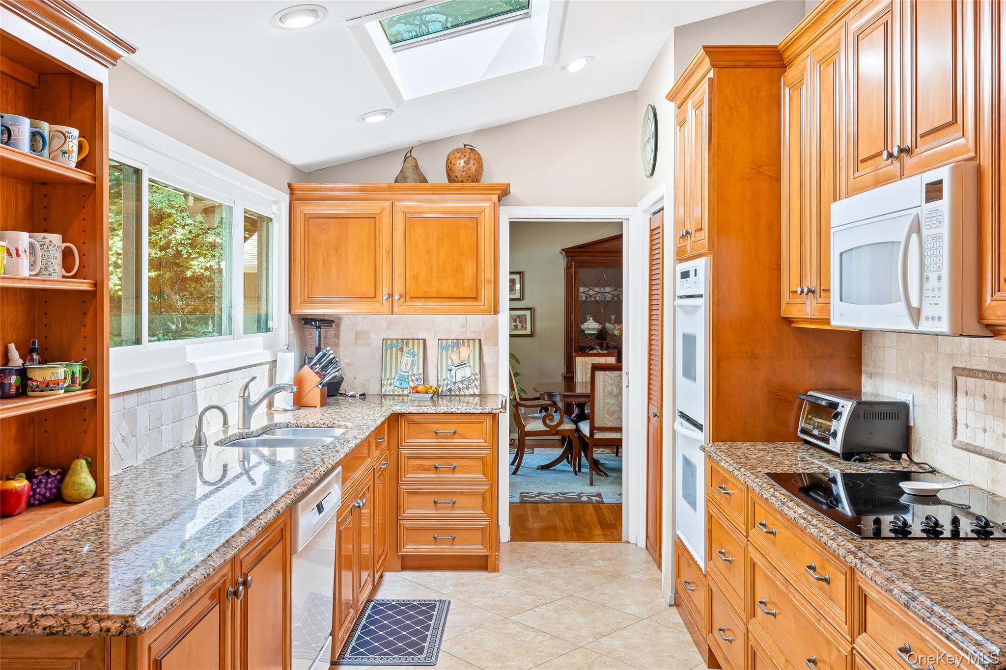 34 Cherry Lane E, Syosset, NY 11791