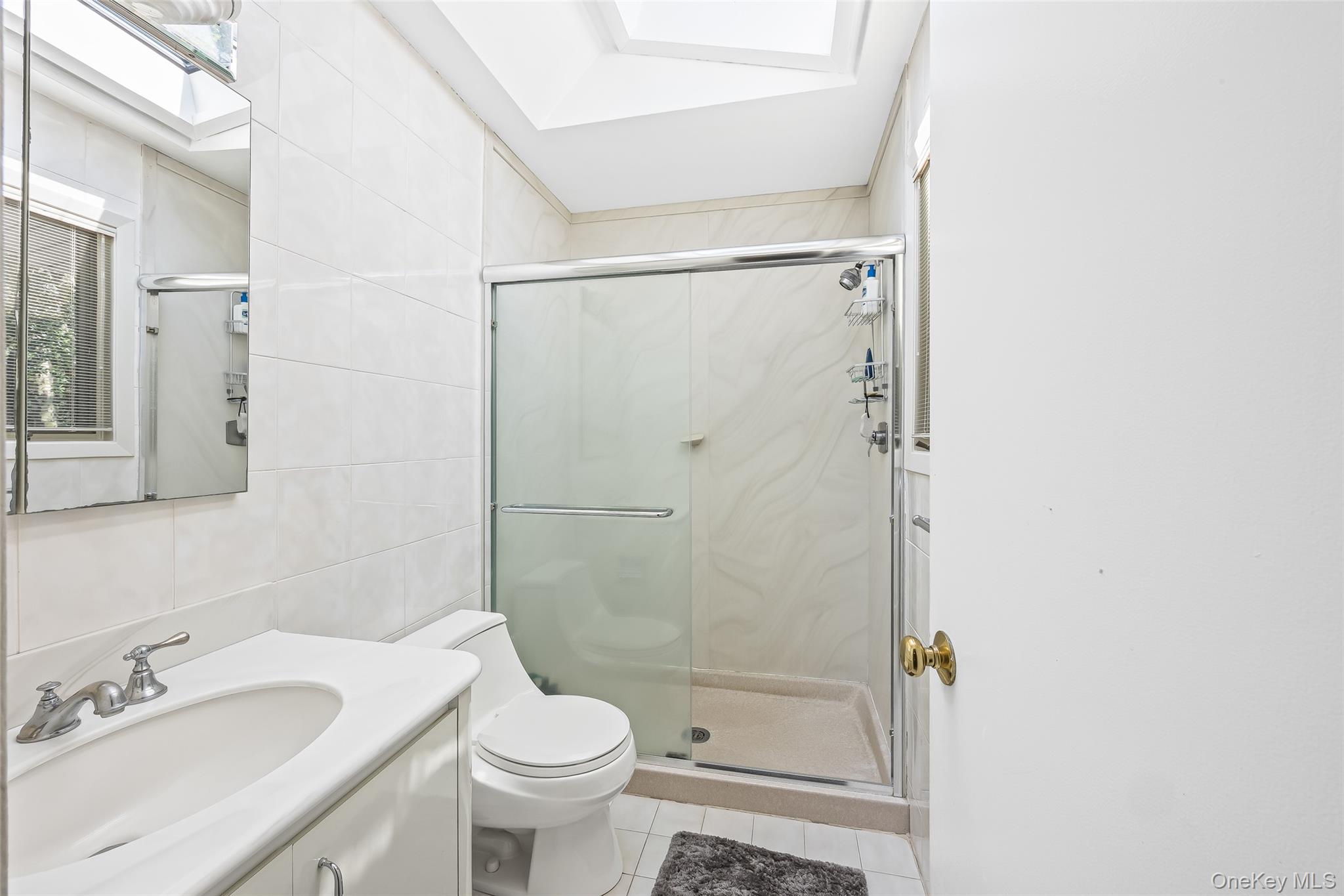 34 Cherry Lane E, Syosset, NY 11791