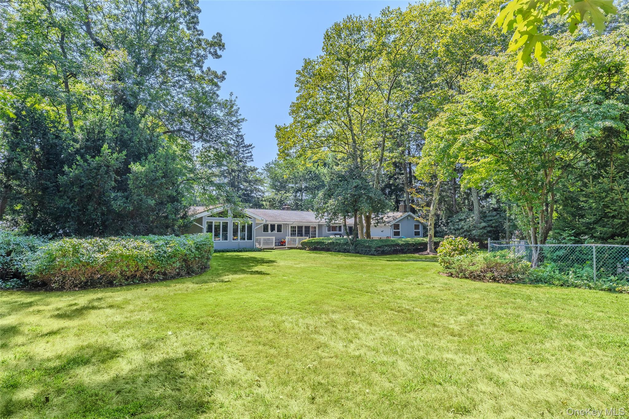 34 Cherry Lane E, Syosset, NY 11791