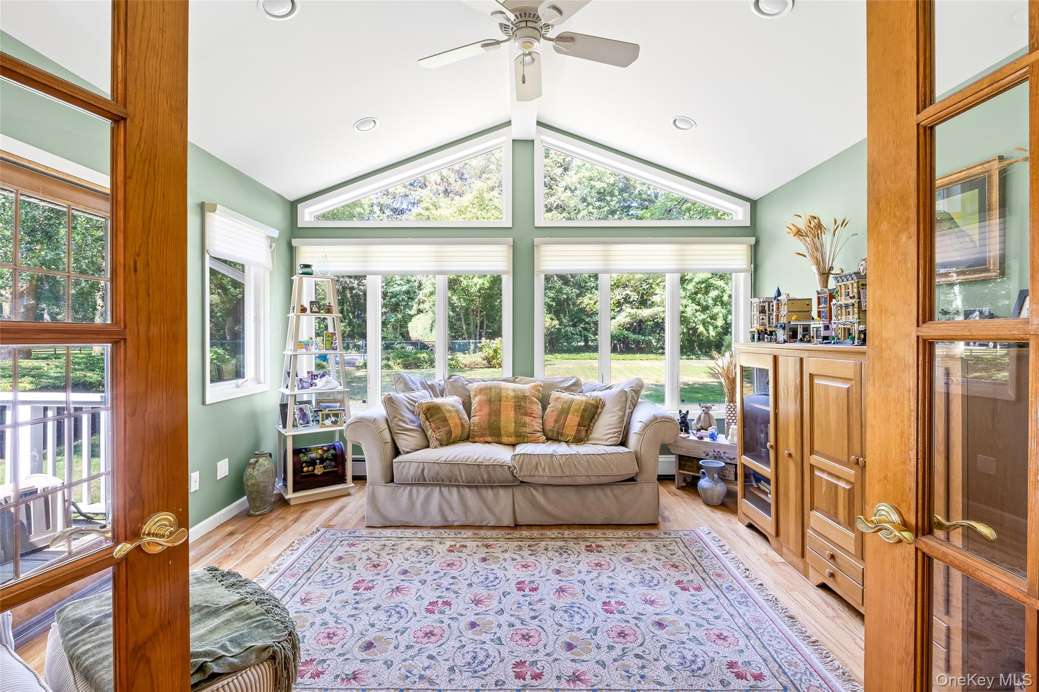 34 Cherry Lane E, Syosset, NY 11791