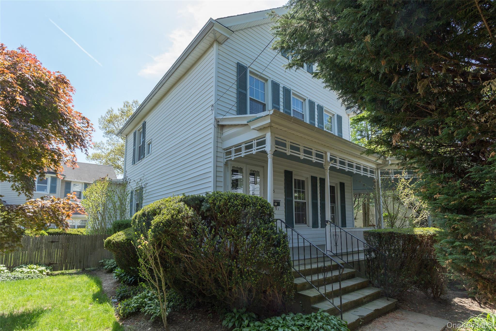 75 12th Avenue, Sea Cliff, NY 11579
