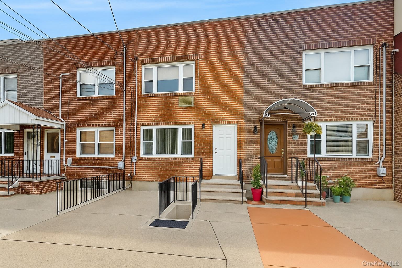 1570 Colden Avenue, Bronx, NY 10462