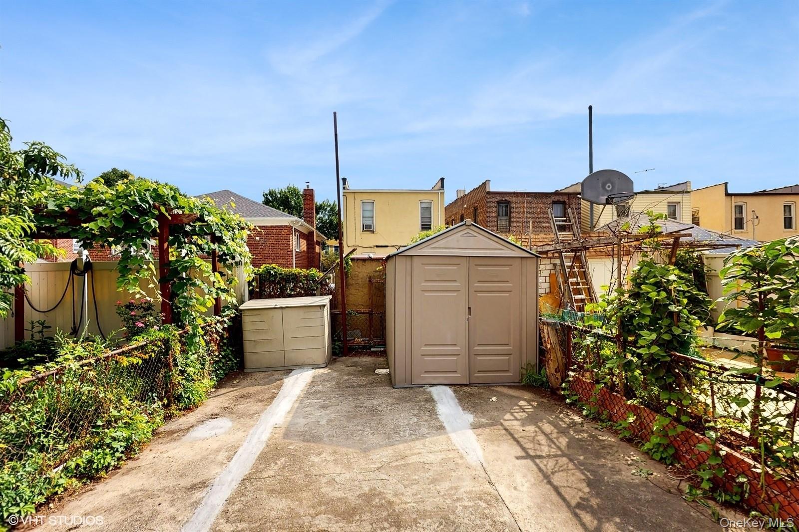 1570 Colden Avenue, Bronx, NY 10462