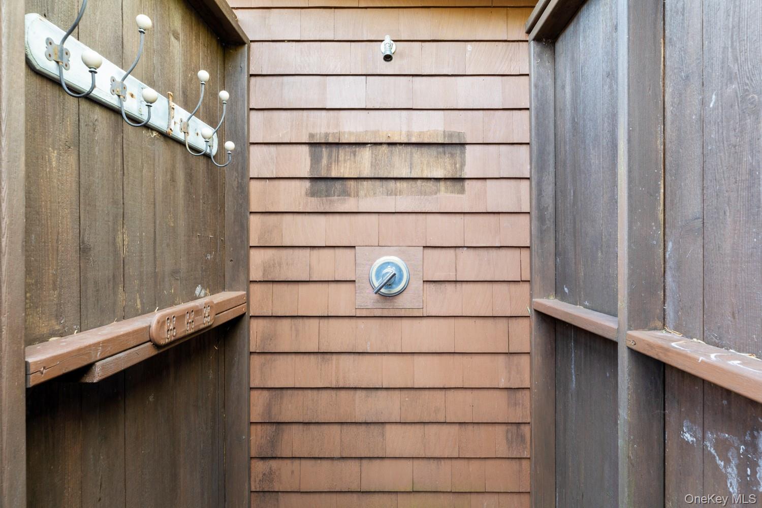 19 Crescent Avenue, Seaview, NY 11770