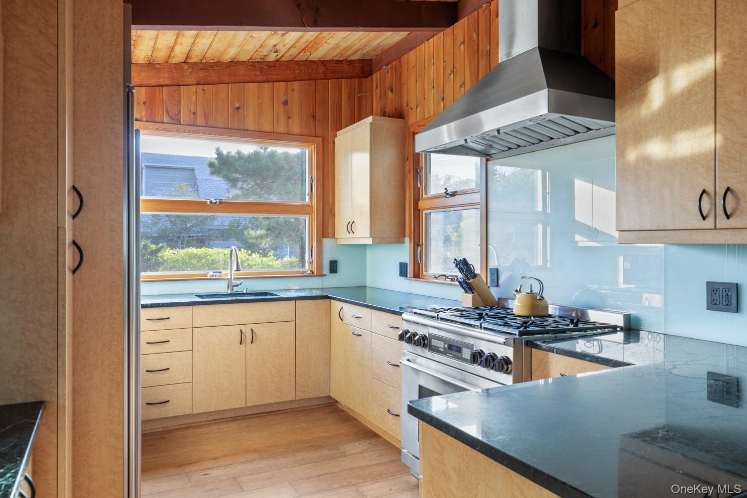 19 Crescent Avenue, Seaview, NY 11770